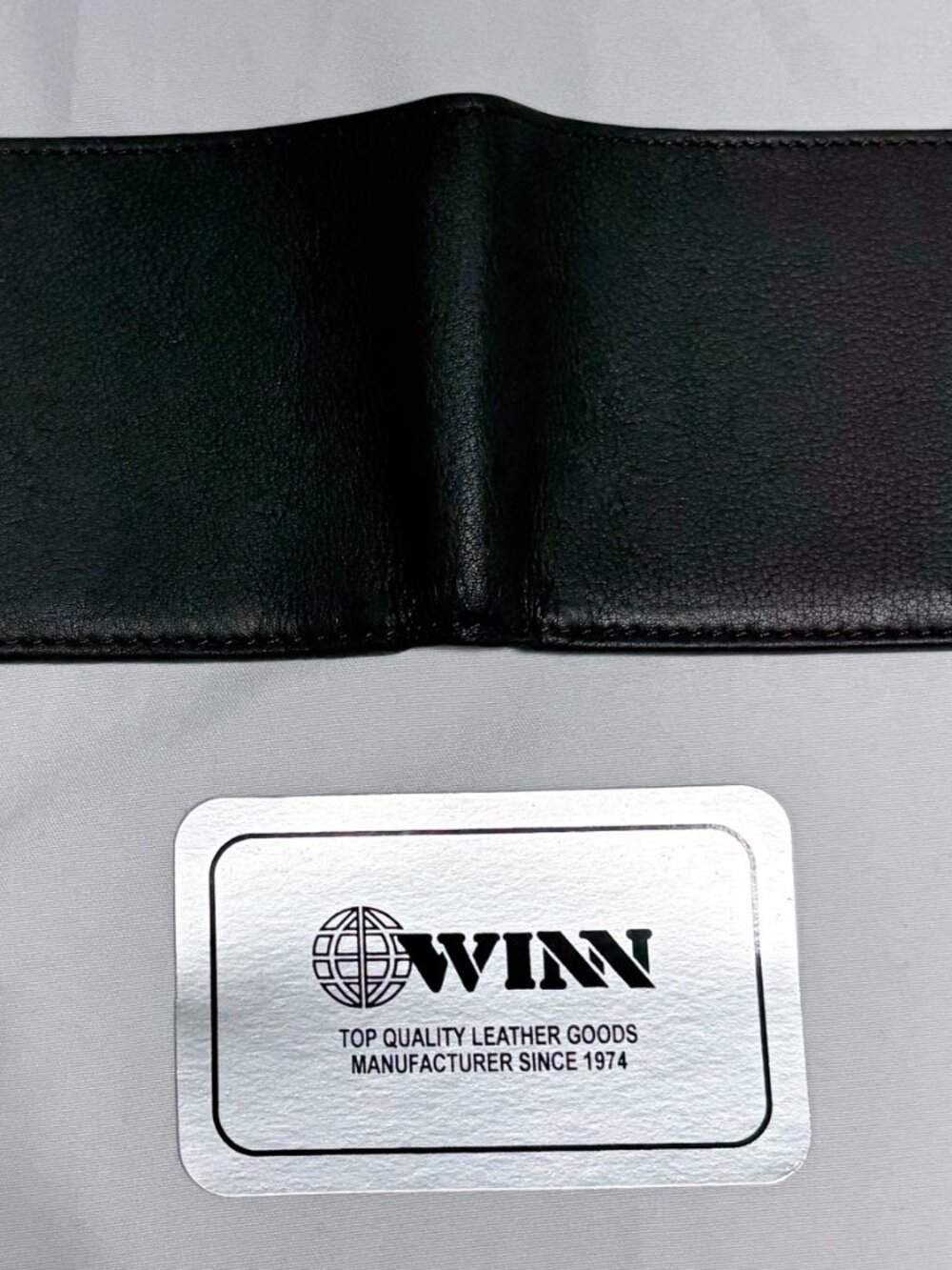 NWT Winn Genuine Leather Bifold Wallet with ID Window Brown